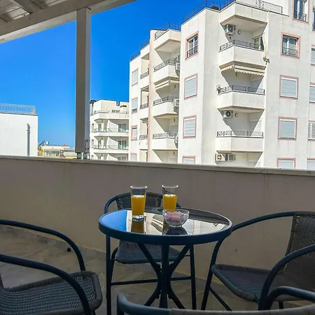 Crystal Shore D18 Golem (Tirana)