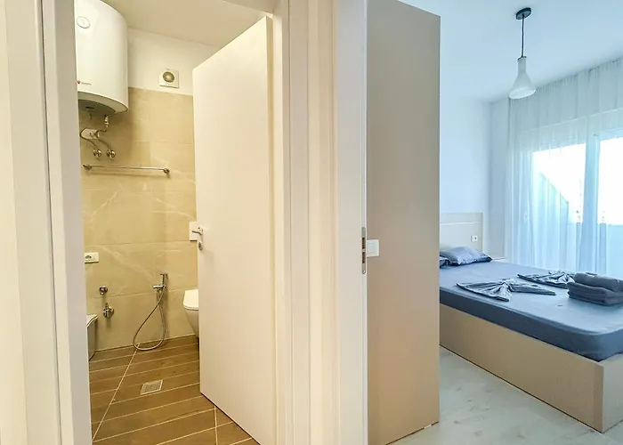 Appartement Crystal Shore D18 *