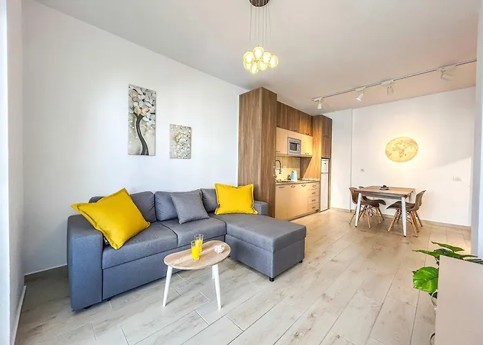 Appartement Crystal Shore D18 *