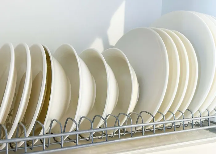 Crystal Shore D18 * Golem (Tirana)