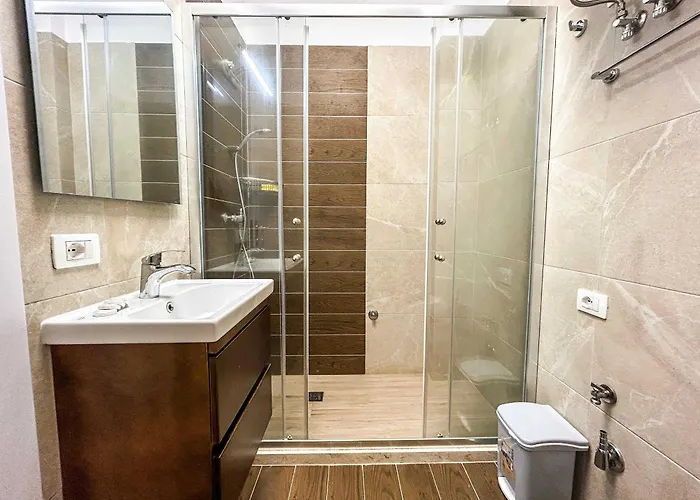 Crystal Shore D18 Golem (Tirana)